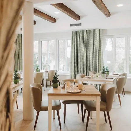 Hotel Gaestehaus Dillertal 3*